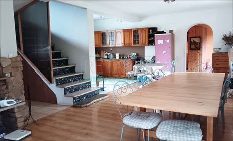 Przestronny dom 180 m² z marmurowymi schodami i dużą działką dom Adamowizna