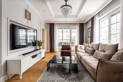 Elegancki dom 250 m² z 6 sypialniami i garażem dom Józefosław, Sasanki