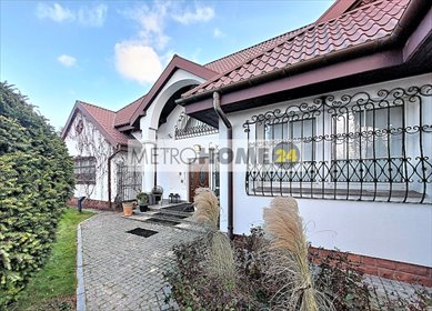 Wynajem domu 340 m2 z ogrodem i garażem w Falentach dom Falenty