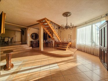 Do sprzedania przestronny dom 327 m² z garażem w Janowicach Wielkich dom Janowice Wielkie