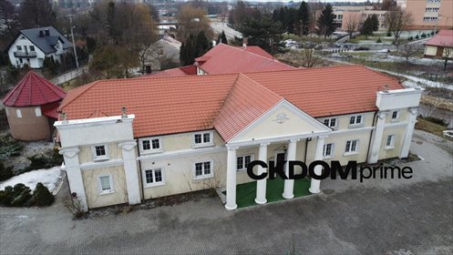 Zabytkowy pałac z 1895 r. 900 m², funkcje weselne i komercyjne lokal użytkowy Staszów