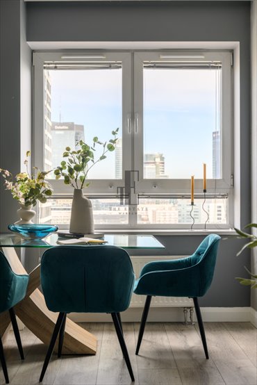 Nowoczesny apartament 63 m² z widokiem na Warszawę, 2 pokoje mieszkanie Warszawa, Wola, Grzybowska