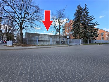 Garaż naziemny z pilotem na osiedlu w Poznaniu garaż Poznań, Rubież