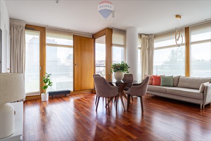 Nowoczesny 3-pokojowy apartament z tarasem i klimatyzacją mieszkanie Warszawa, Wola, Kolejowa 47a