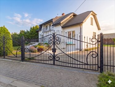 Na sprzedaż przestronny dom 245 m² z garażem i działką 0,22 ha dom Dąbrowa-Dzięciel