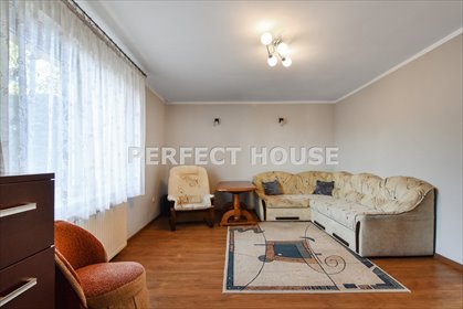 Dom z dużym ogrodem i rozbudową – Rumianek dom Rumianek