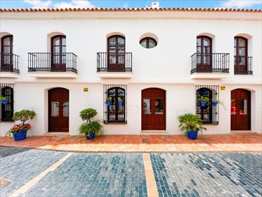Na sprzedaż nowoczesny dom 144 m² z tarasami w Esteponie dom Estepona Old Town, Estepona Old Town