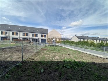 Nowoczesne domy szeregowe z ogrodem i antresolą w Smolcu dom Smolec