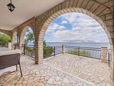 Apartament 106 m² z prywatną plażą i panoramicznym widokiem mieszkanie Senj