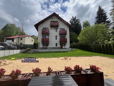 Wisła, 320 m² apartamenty i budynek do adaptacji dom Wisła