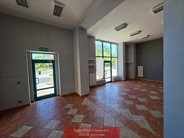 Lokal 135 m2 z witrynami, dwa wejścia, biura i magazyn lokal użytkowy Wrocław