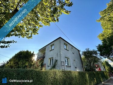 Przestronny dom z ogrodem i budynkiem gospodarczym dom Radomsko, Mickiewicza 21
