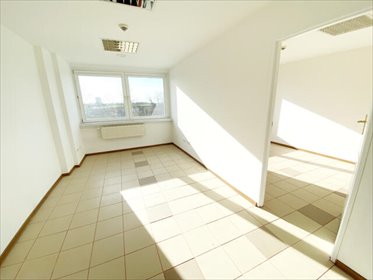 Wynajmę biuro 31 m² z parkingiem i monitoringiem lokal użytkowy Opole