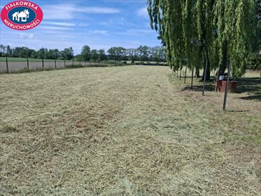 Działka z letniskowym domem 30 m2, media, ogrzewanie kominkowe dom Kamion