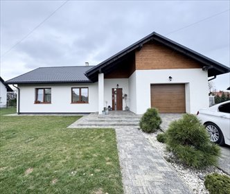 Dom parterowy z garażem, 145 m², cicha okolica dom Dąbrówki