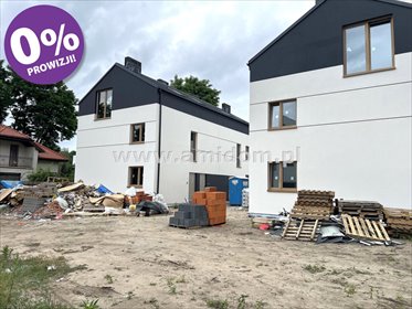 Dwupoziomowe 4-5 pok. z ogródkiem i miejscami mieszkanie Marki
