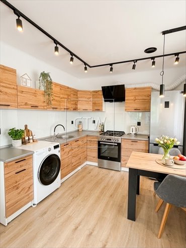 Dom z ogrodem i owocującym sadem w Szczęsnem (54 m²) dom Szczęsna