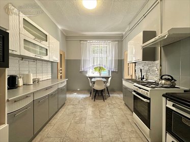 Przestronne 66 m² z własnym wejściem w Bytomiu. mieszkanie Bytom, Śródmieście, Wallisa