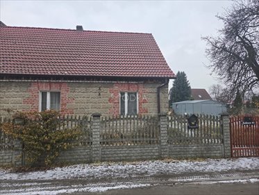 Solidny dom z potencjałem w Jelczu-Laskowicach (1116 m² działki) dom Jelcz-Laskowice