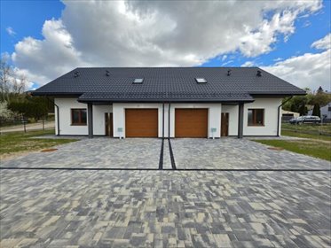 Nowoczesny bliźniak z garażem do wykończenia – szybki termin zamieszkania dom Piątnica Włościańska, Włościańska
