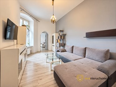 Zapraszam do obejrzenia przestronnego 6-pokojowego mieszkania 140 m² na Krzykach mieszkanie Wrocław, Krzyki, gen. Józefa Haukego-Bosaka