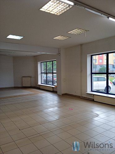 Wynajmę lokal usługowy 63 m² z witrynami i parkingiem lokal użytkowy Skarżysko-Kamienna, marsz. Józefa Piłsudskiego