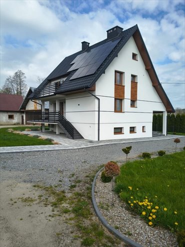 Dom po remoncie z dużą działką i garażem dom Wesołów