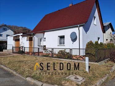 Dom po remoncie z ogrodem i garażem w spokojnej okolicy dom Jelenia Góra