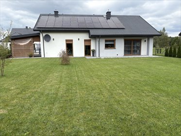 Zapraszam do obejrzenia nowoczesnego domu 106 m² z fotowoltaiką i dużą działką dom Tumlin-Wykień, Słodka