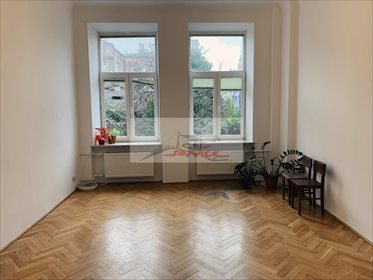 Na wynajem przestronne 74 m² w centrum Warszawy mieszkanie Warszawa, Śródmieście, Smolna