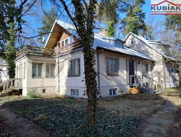 Dwupokoleniowy dom z kominkiem i piękną działką dom Komorów