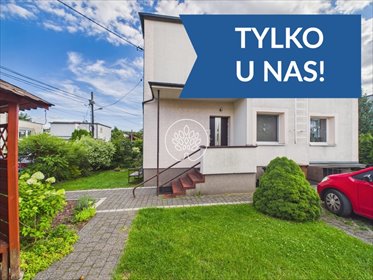 Bliźniak z 1976 r. z niezależnymi mieszkaniami. dom Bydgoszcz, Miedzyń