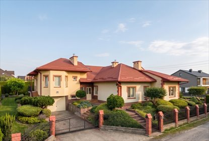 Zapraszam do domu 288 m² z niezależnym mieszkaniem w Rzeszowie dom Rzeszów, Braci Aletańskich