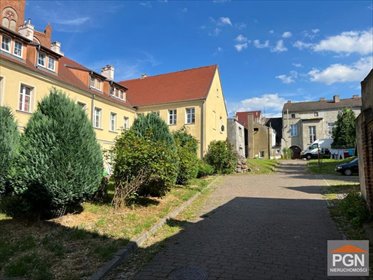 Sprzedam kamienicę z lokalem usługowym w centrum Trzebiatowa mieszkanie Trzebiatów, Słowackiego