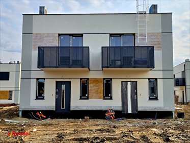 Nowoczesny dom bliźniak z ogródkiem i 2 balkonami dom Wrocław, Konduktorska