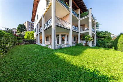 Przestronne 120 m² mieszkanie z ogrodem w Desenzano zapraszam mieszkanie Desenzano del Garda