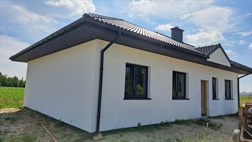 Nowoczesny dom 95,91 m² w Piotrowie, funkcjonalny i cichy dom Blizanów, Piotrów