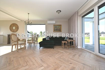 Nowoczesny dom 167 m² z ogrzewaniem podłogowym i klimatyzacją dom Krasne