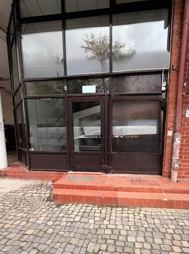 Na wynajem przestronny lokal handlowo-usługowy 92 m² z witrynami lokal użytkowy Wrocław, Śródmieście, Jedności Narodowej Nowość Witryna