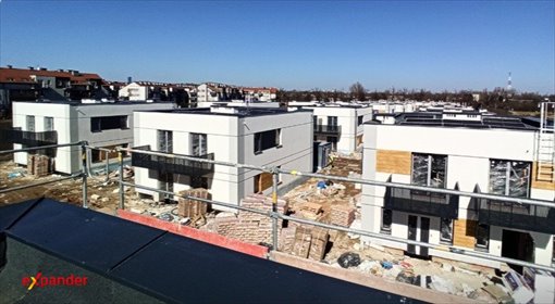 Nowoczesny bliźniak na Krzykach z ogródkiem i balkonami dom Wrocław, Konduktorska