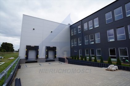 Nowoczesny magazyn 720 m² z zapleczem socjalnym i rampą magazyn Macierzysz