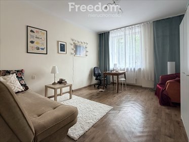 Przestronne 3-pokojowe mieszkanie na Ochocie z oddzielną kuchnią mieszkanie Warszawa, Ochota, Barska