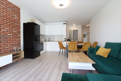 Polecam komfortowe 4-pokojowe mieszkanie 70,49 m² z balkonem i miejscem postojowym mieszkanie Olsztyn, Osiedle Jaroty, Bartąska