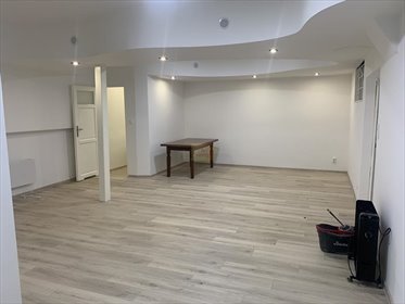 Na wynajem przestronny lokal 46 m² w Gdańsku Zaspa Rozstaje lokal użytkowy Gdańsk, Zaspa Rozstaje, Burzyńskiego Zbigniewa