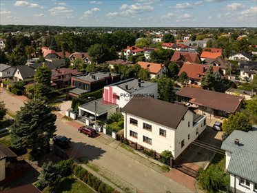 Do sprzedania przestronny dom 400 m² z potencjałem w Łomiankach dom Łomianki, Ferrytowa