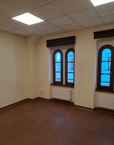 Lokal biurowy 19,6 m² w centrum Dzierżoniowa - polecam lokal użytkowy Dzierżoniów, Rynek 55