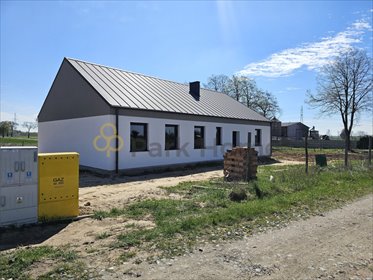 Dom 73,59 m² z ogrzewaniem podłogowym i dużą działką dom Kadzewo