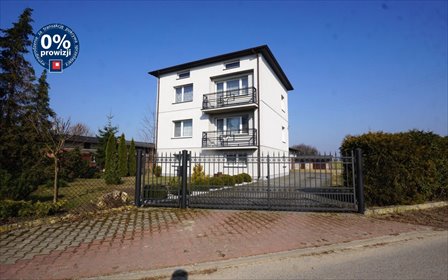 Dom z potencjałem, 180 m2, garaż i dwa budynki gospodarcze dom Kosów, Kosów, Boczna