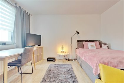 Przestronna kawalerka z pełnym umeblowaniem i świetną lokalizacją. mieszkanie Wrocław, Krzyki, Centrum