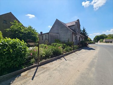Na sprzedaż urokliwe siedlisko 90 m² w Mórce dom Mórka